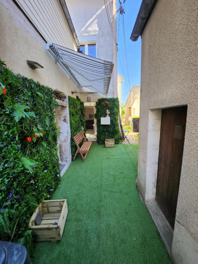 Villa Maison proche du parc à Conde-Sainte-Libiaire Extérieur photo